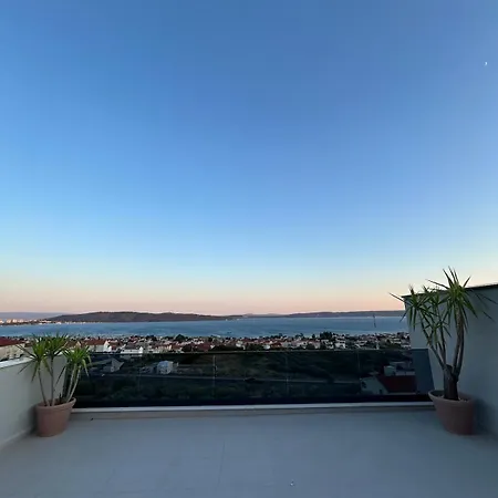 Magnificent Lux View *