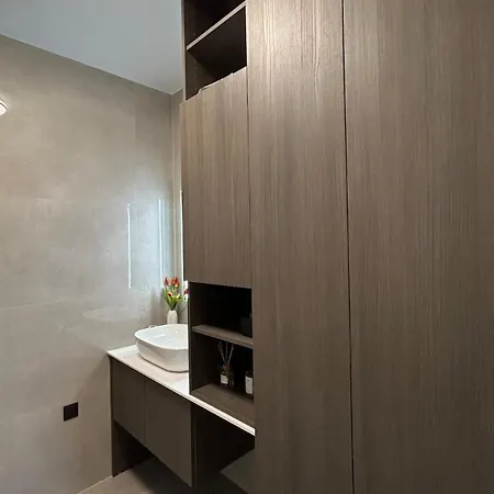 Magnificent Lux View